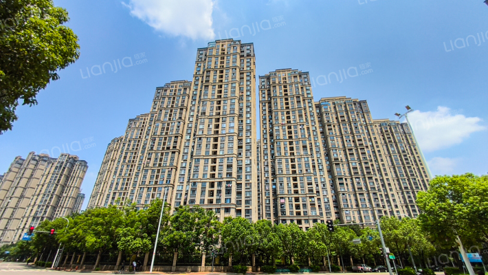 阳光凡尔赛宫B2区外景图