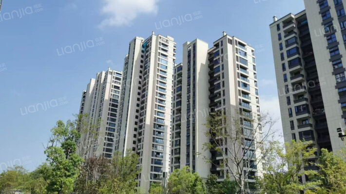 锦云澜天里外景图