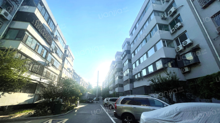 制锦市铜元局后街6号院外景图