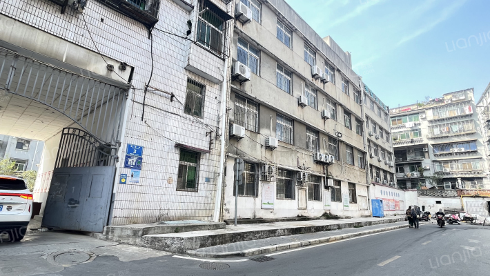 经信委大庆路唐家台生活区外景图