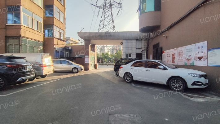 皇威小区外景图