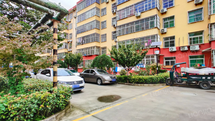 西安市临潼区物资总公司外景图