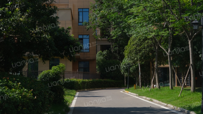 大汉公园里外景图