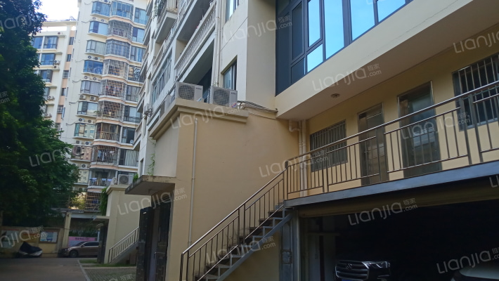 鸿兴公寓外景图