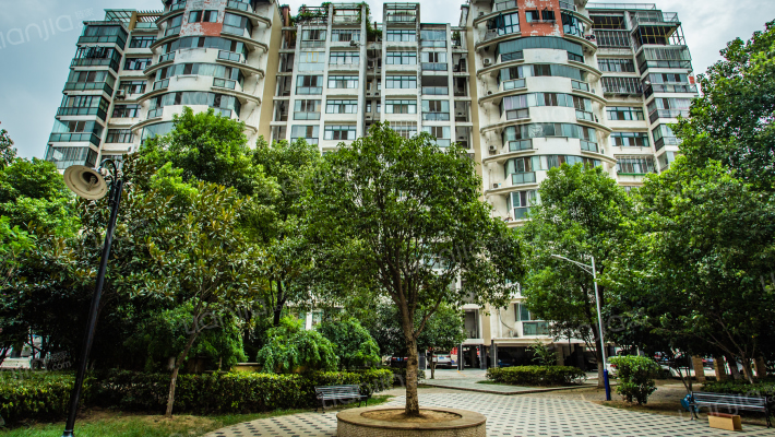 领秀花园外景图