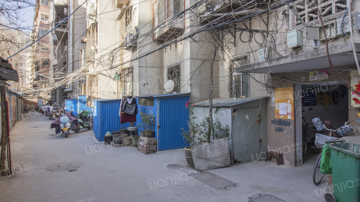 群英路14号院外景图