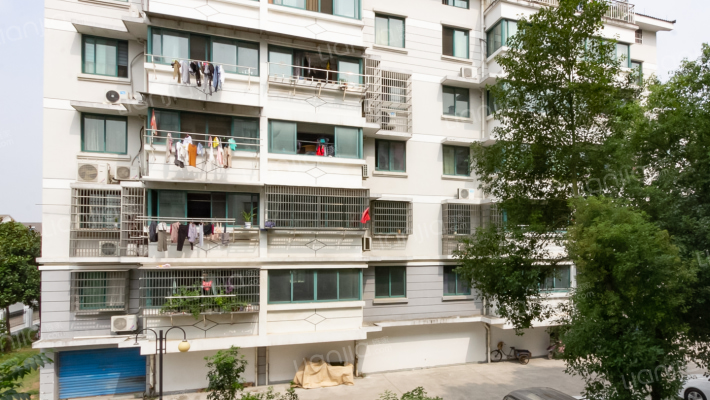 绿城小区外景图