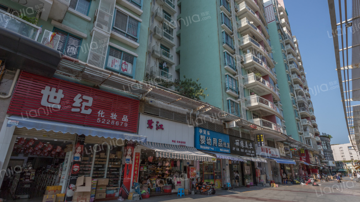 东方巴黎广场外景图