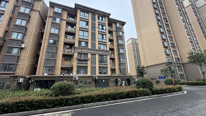 泰鸿香堤澜湾外景图