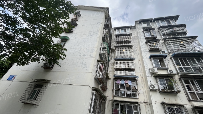 龙潭湾花园外景图