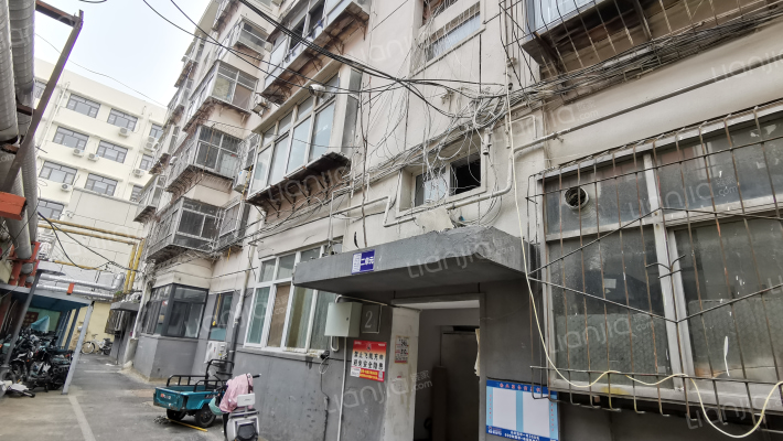 西大街农行宿舍外景图