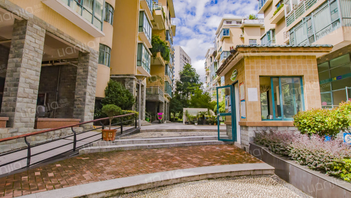 力天城市经典花园外景图