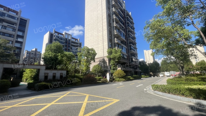 碧虞珑庭外景图