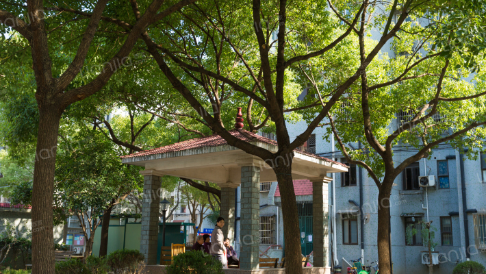 华虹一公寓外景图