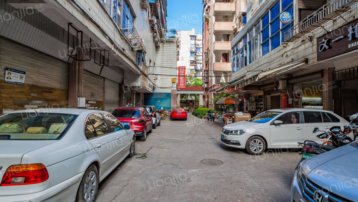 金府大楼外景图