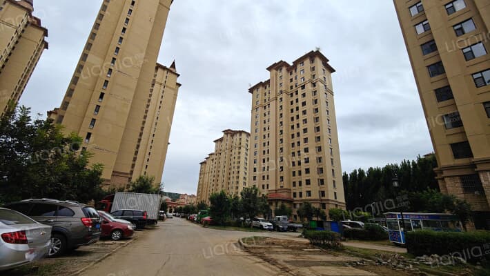 州河湾北园南区外景图