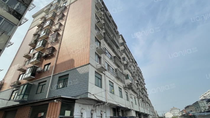 成才公寓外景图