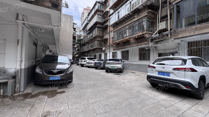 白云巷13号外景图