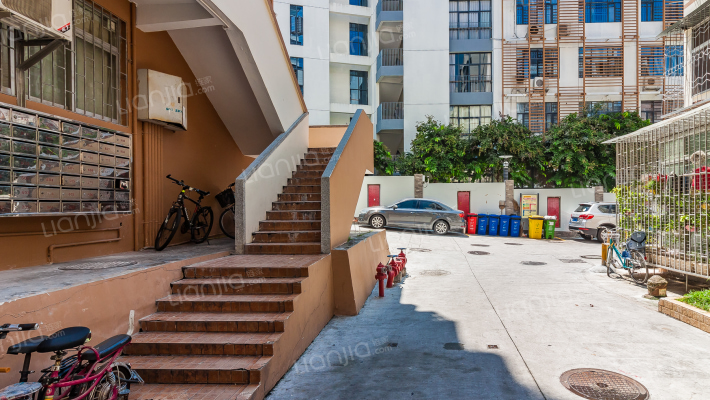 围仔东小区外景图