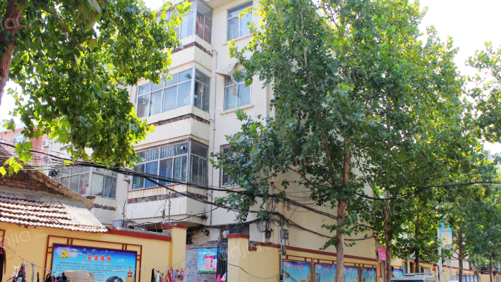 电池场小区外景图