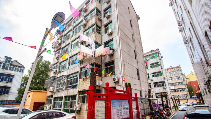 建管站宿舍小区外景图