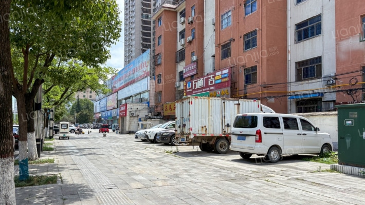 军分区家属院外景图