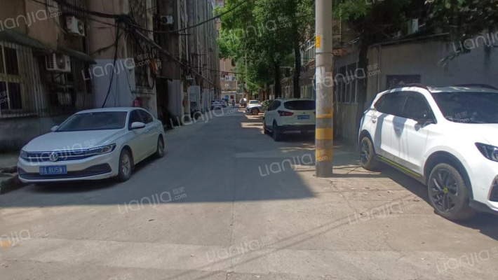 铁塔厂宿舍外景图