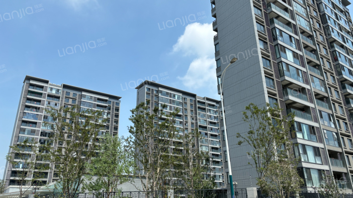 万和源花园外景图