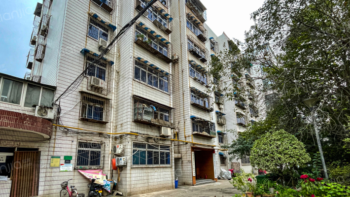 药王洞东家属院外景图