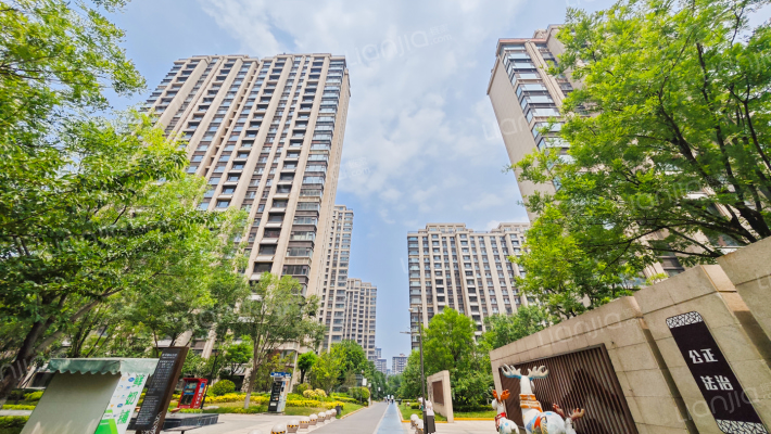 章丘鲁能公馆外景图