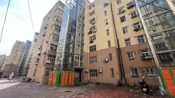 抚顺路19号小区外景图