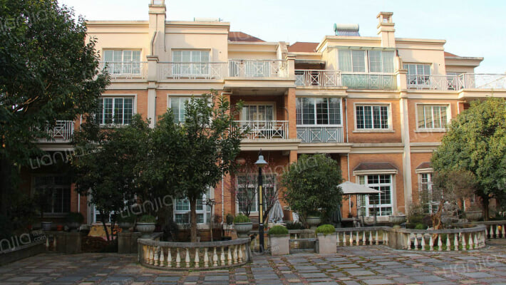 荆山翠谷外景图