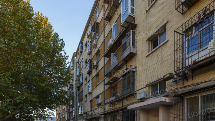 世图印刷厂家属院外景图