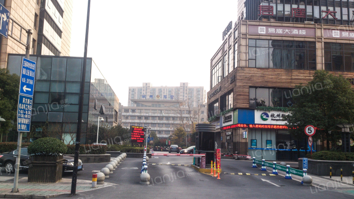 龙申剑桥公社外景图