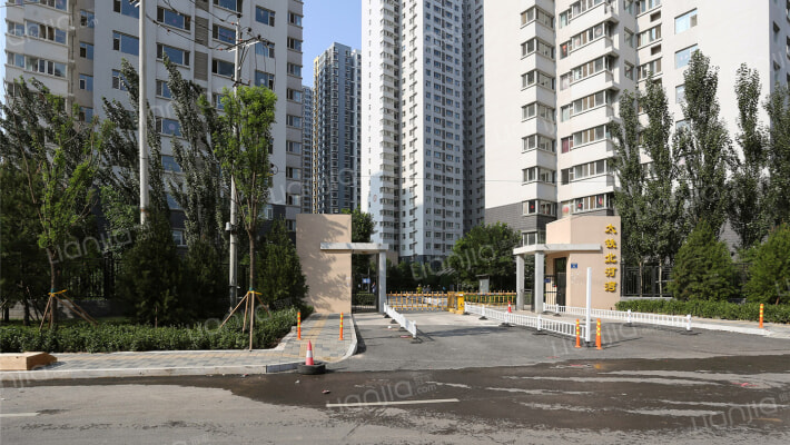 太铁北河湾小区外景图