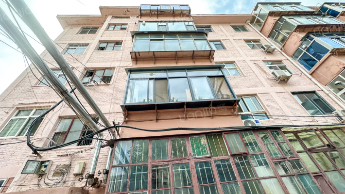 地区检察院家属楼外景图