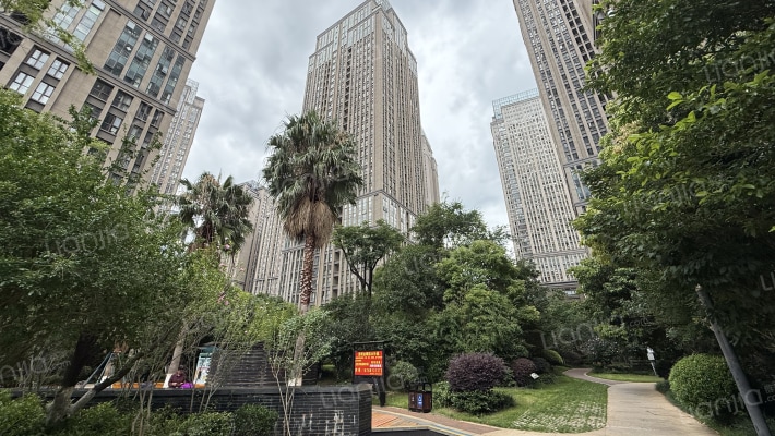 实力心城外景图