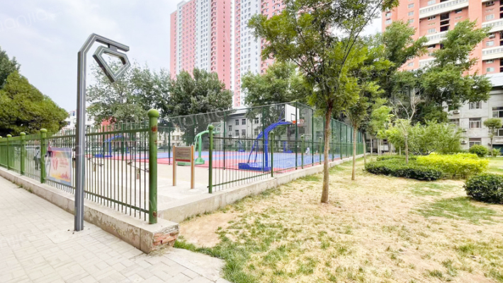 理工大西区外景图