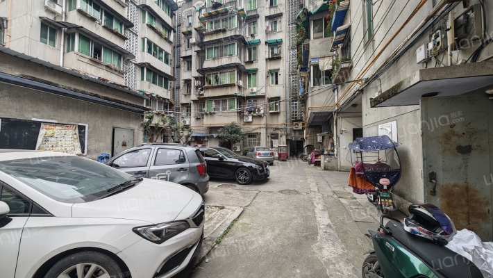 景阳巷8号院外景图