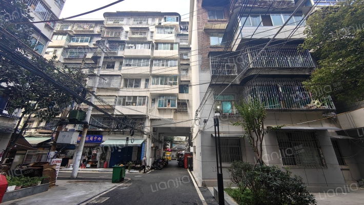 延安南巷外景图