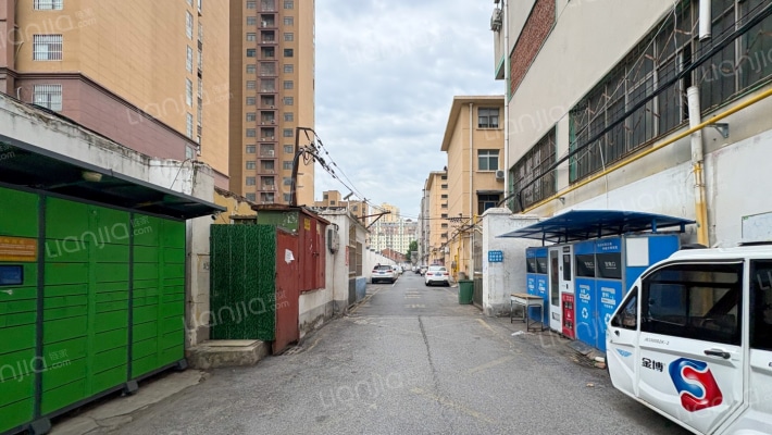 油厂家属院外景图