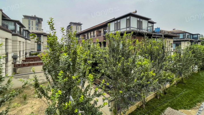 牛驼温泉孔雀城漪泉苑外景图