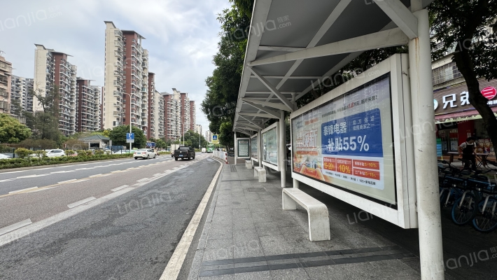 华业大厦外景图