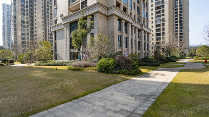 紫晶首府外景图