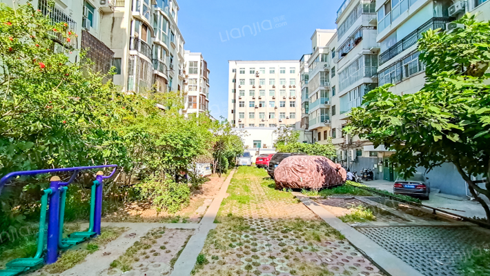 鸿鑫佳苑外景图