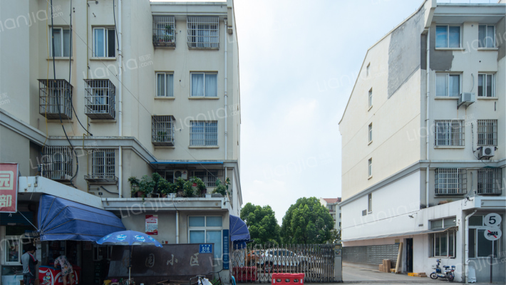 佳园小区外景图