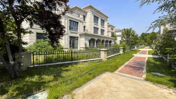 大湖颐湖苑外景图