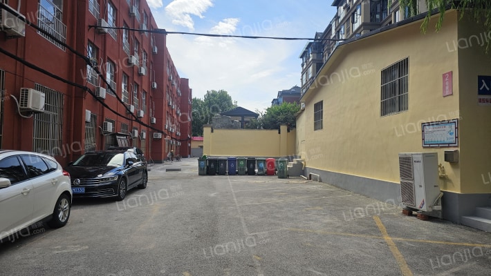 泰安市实验中学家属院外景图