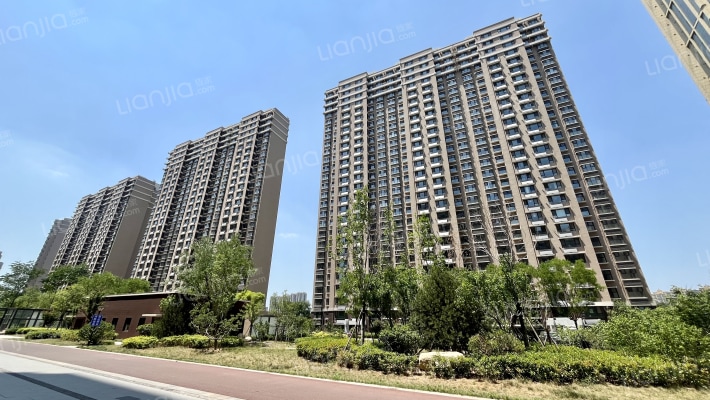 山水泉城外景图