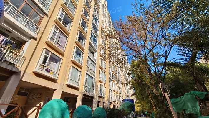 晴朗云安外景图